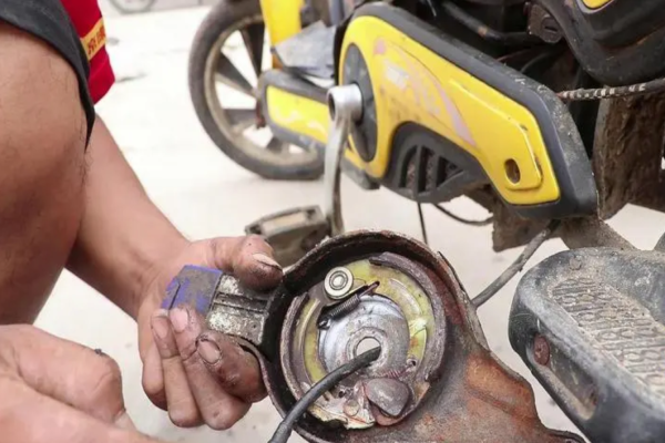 临沂市电动车刹车故障